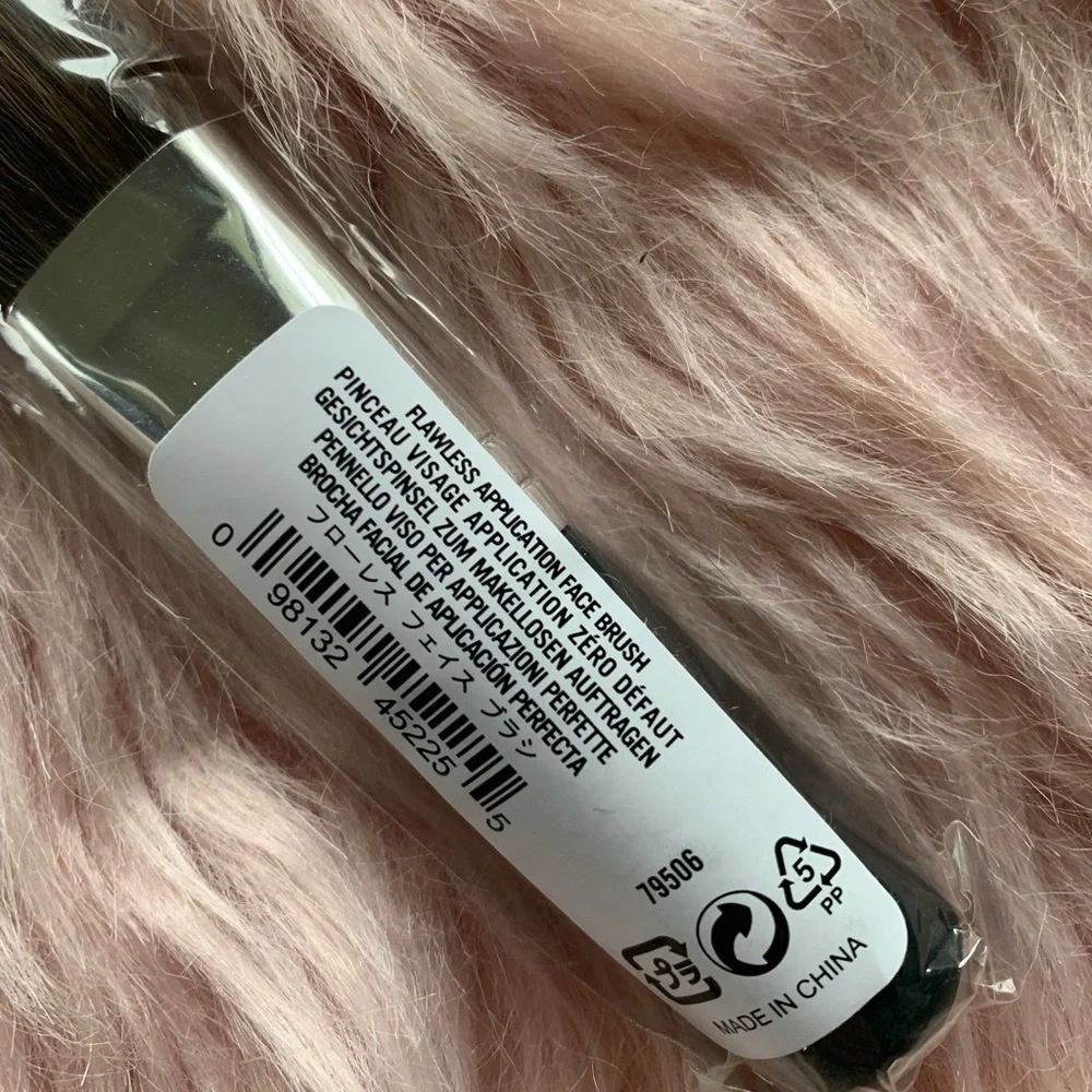 New Bare Minerals Flawless Application Face Brush